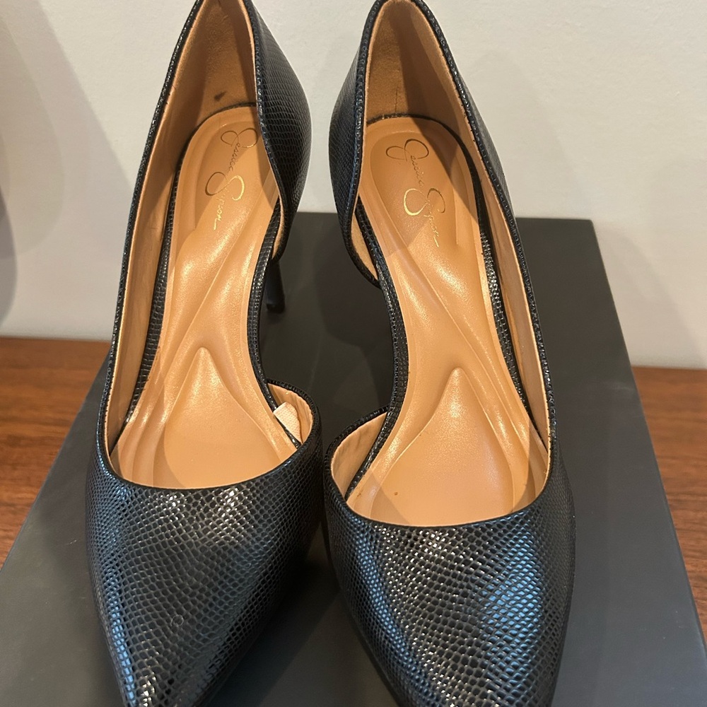 Jessica Simpson Black Textured Heels